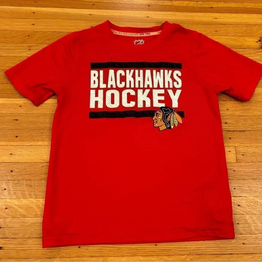 Chicago Blackhawks NHL red short sleeve athletic tee shirt